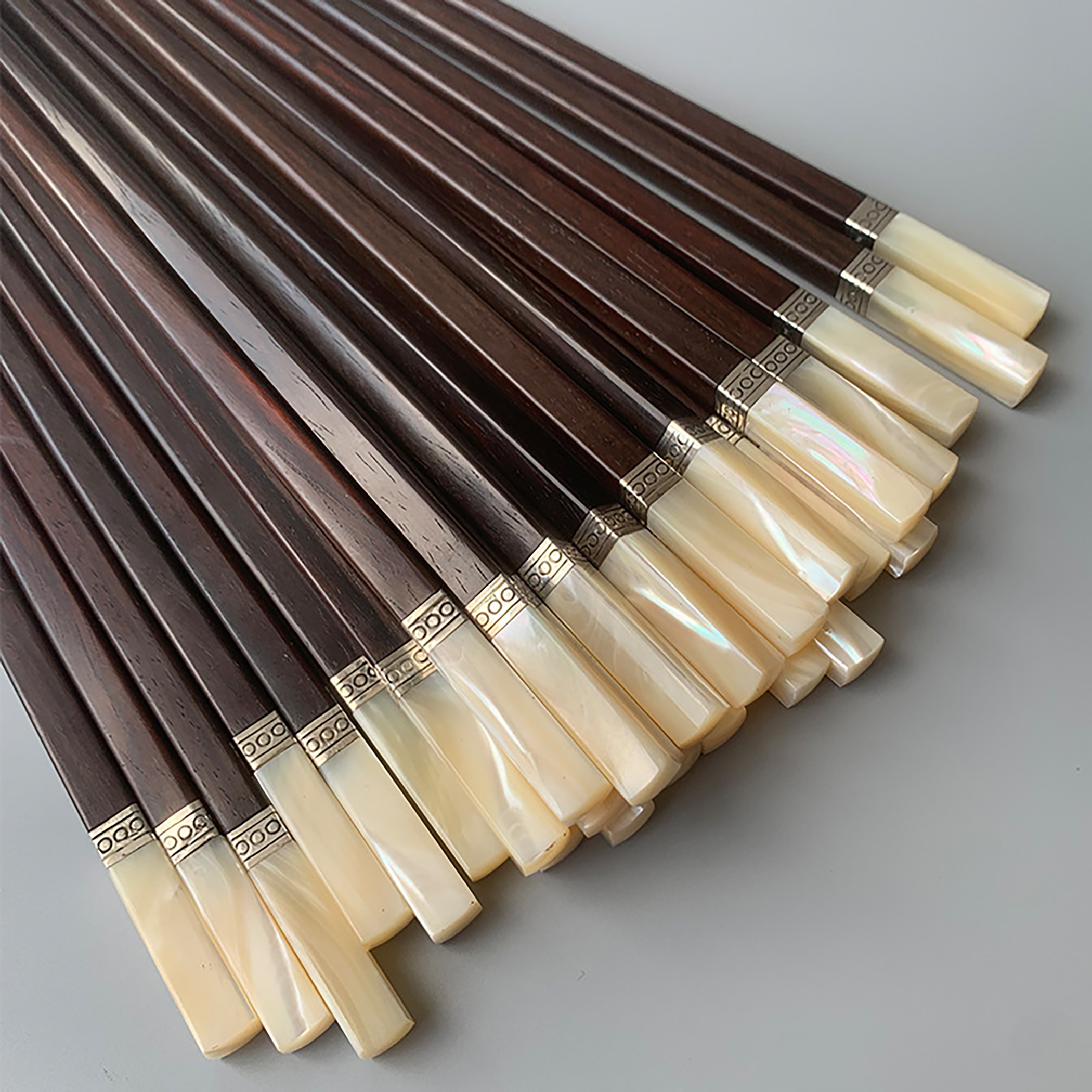 Đũa Gỗ Trắc Gắn Ốc Bọc Bạc Đầu Vuông Cao Cấp #MD290200004