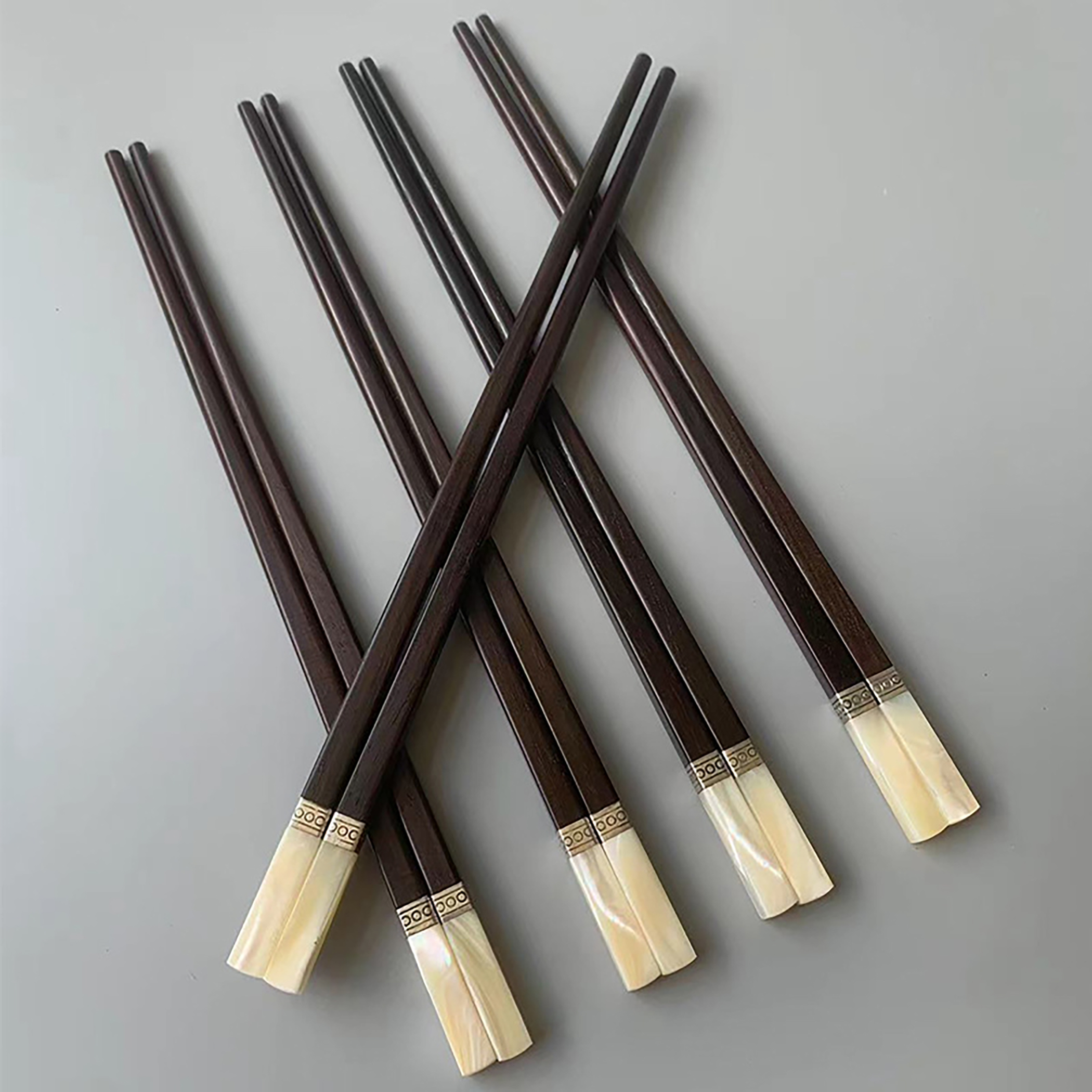Đũa Gỗ Trắc Gắn Ốc Bọc Bạc Đầu Vuông Cao Cấp #MD290200010
